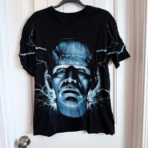 Frankenstein electric Graphic T-Shirt medium